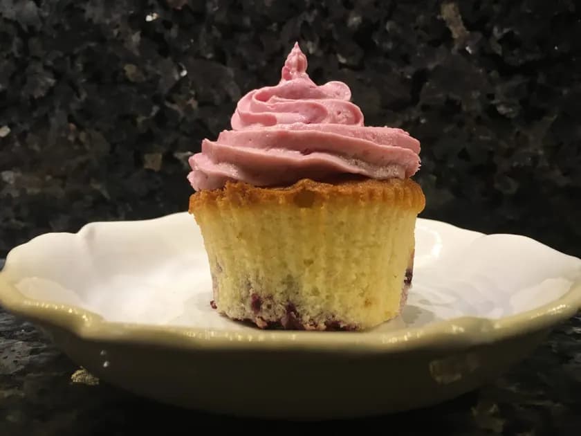 Very Berry Cupcake görseli