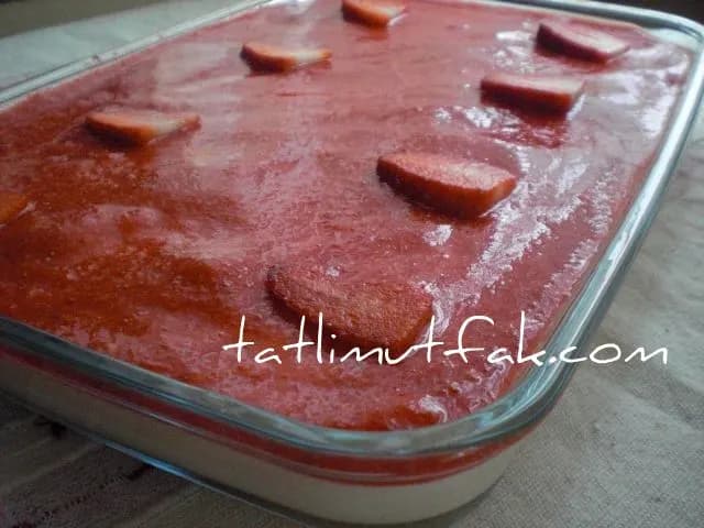 Çilek Soslu Tavuk Göğsü