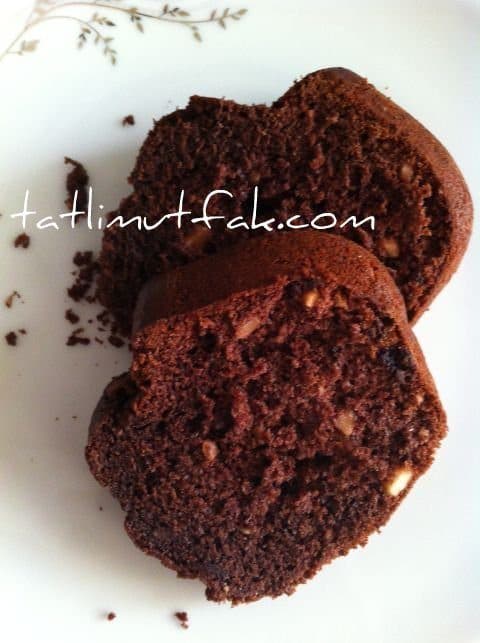Damla Çikolatalı ve Fındıklı Kek görseli