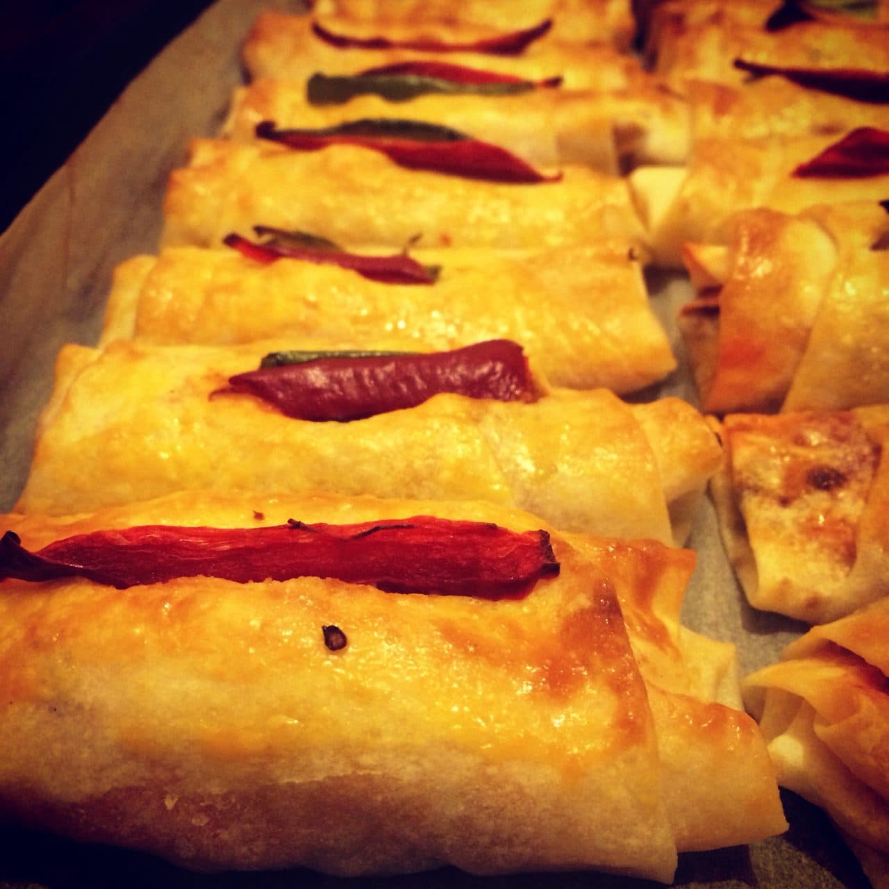 Tavuklu Karnıyarık Böreği görseli