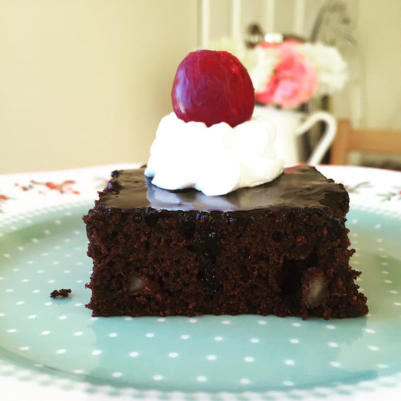 Cevizli Islak Kek görseli