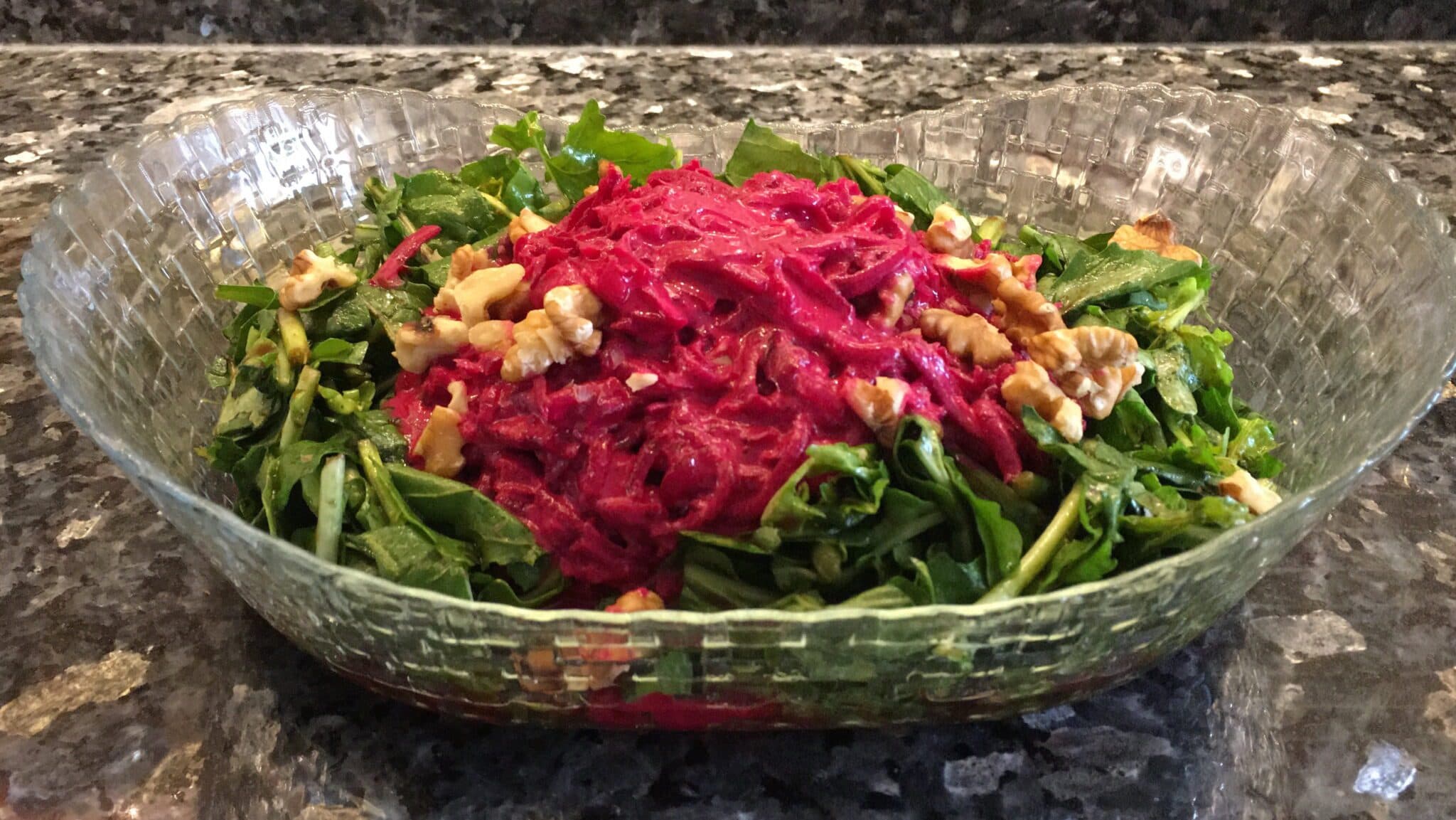 Yoğurtlu Pancarlı Roka Salatası görseli