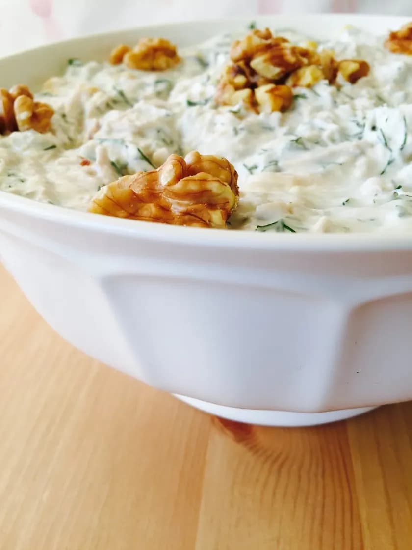 Cevizli Tavuk Salatası