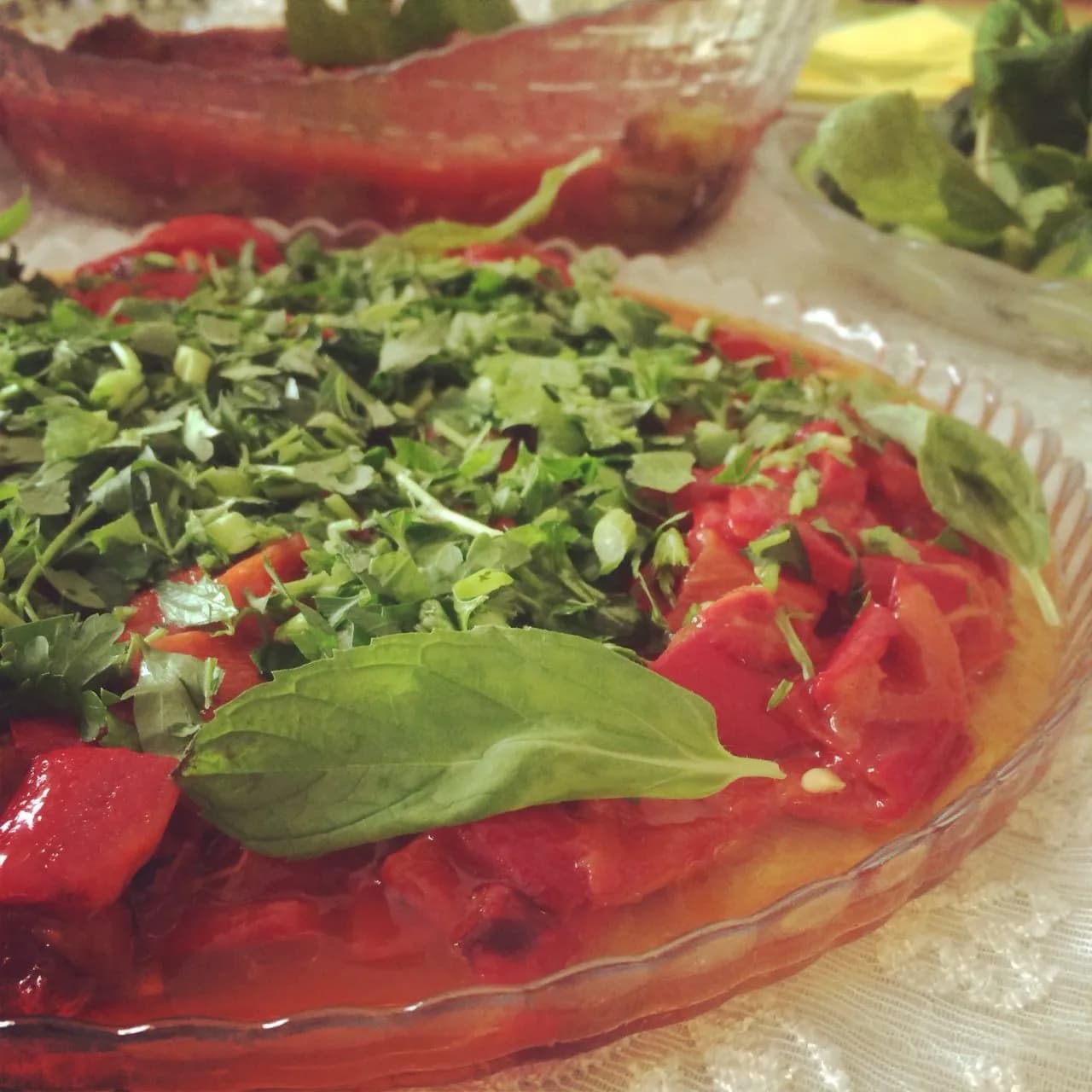Közlenmiş Kırmızı Biber Salatası