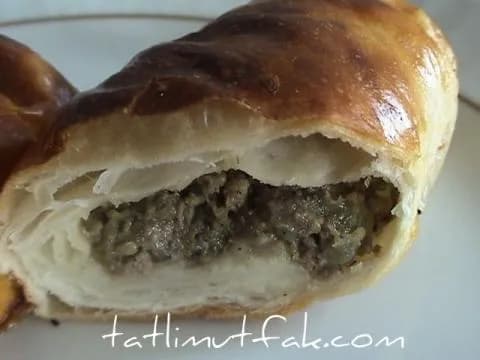 Patlıcanlı Kıymalı Börek