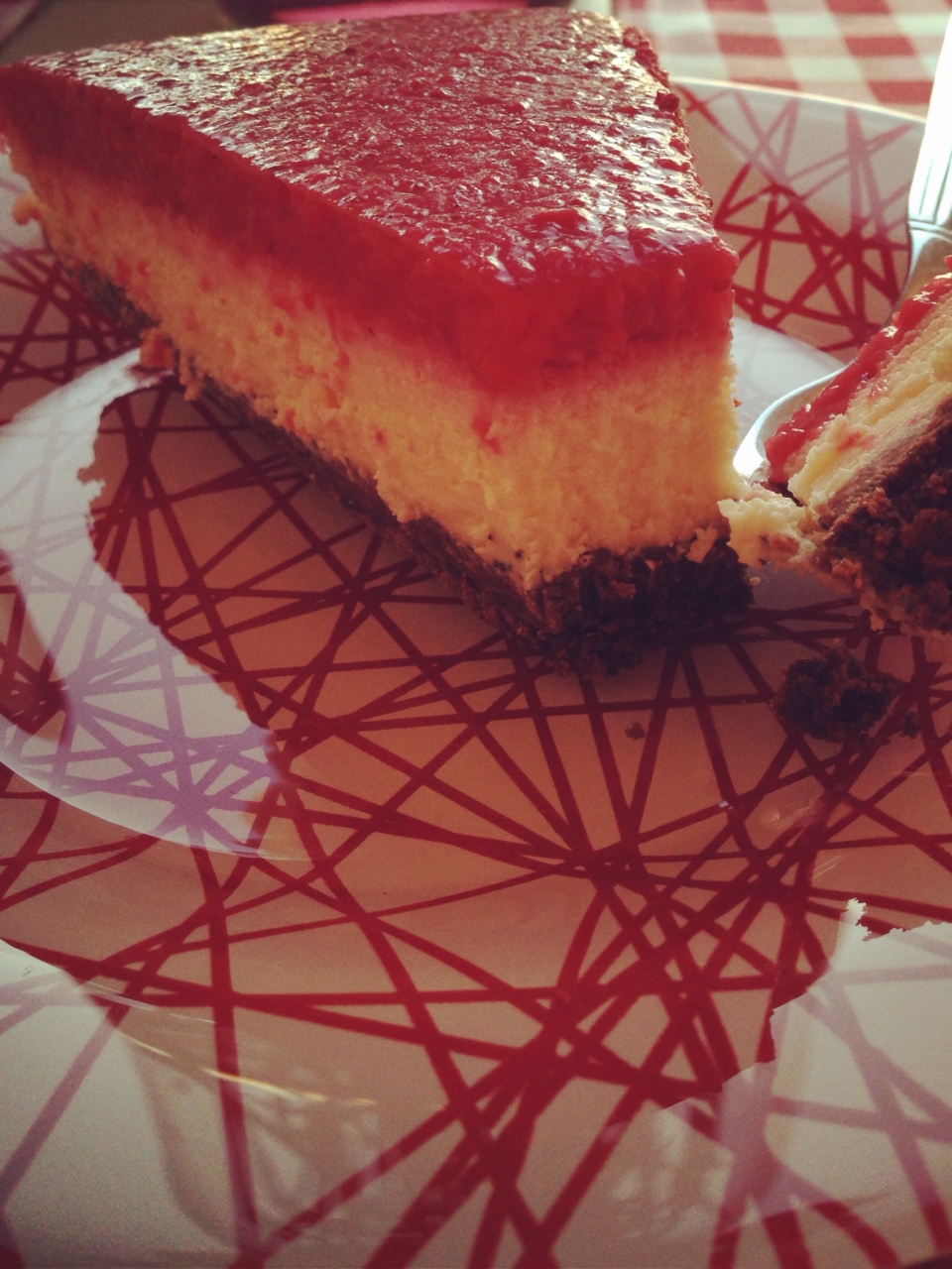Çilekli Haşhaşlı Cheesecake Tarifi Çilekli Haşhaşlı Cheesecake Tarifi