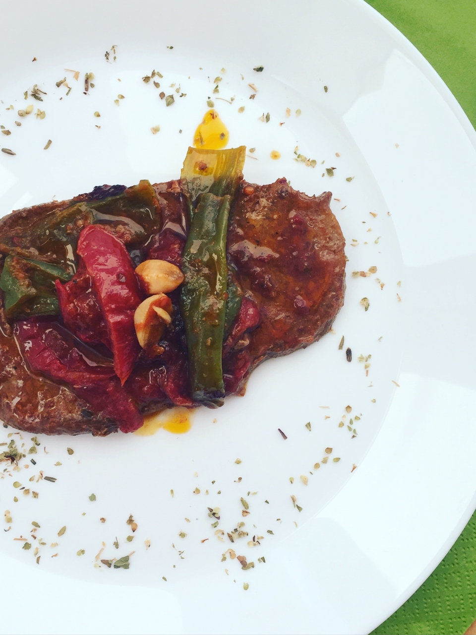 Biberli Biftek Tarifi – Ana Yemek Tarifleri Biberli Biftek Tarifi – Ana Yemek Tarifleri